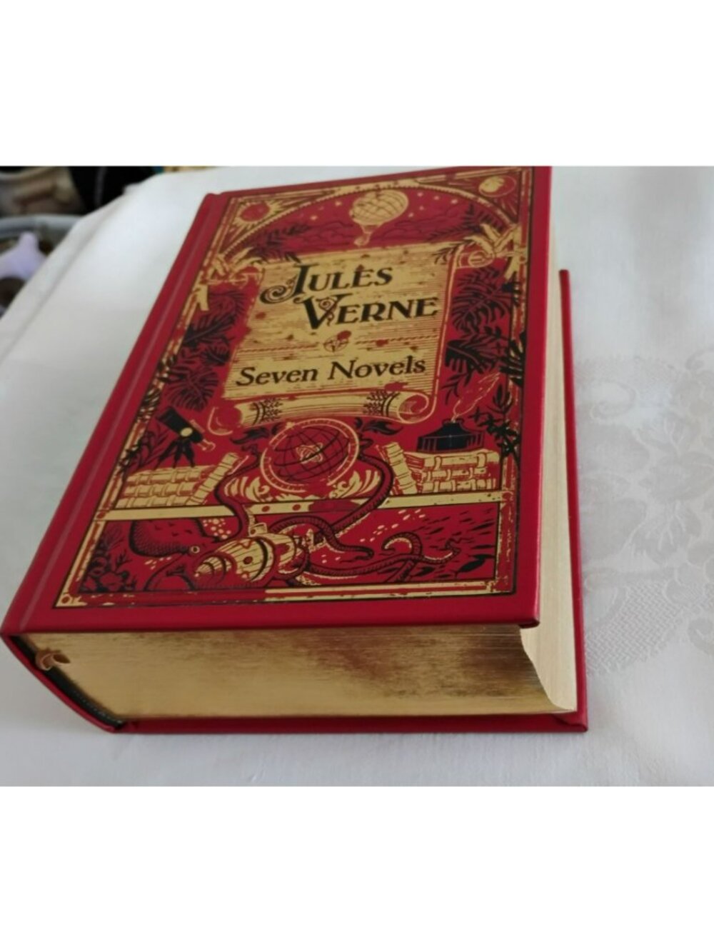 Jules Verne Seven Novels Hardcover, Barnes & Noble 2010 Leather Red Gilt Cover - Picture 2 of 6
